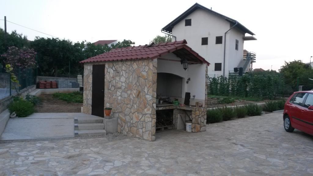 Vila Suzana Tribalj Exterior foto