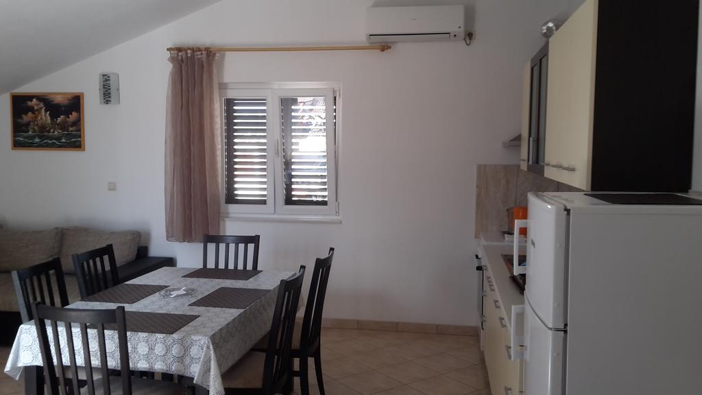 Vila Suzana Tribalj Exterior foto